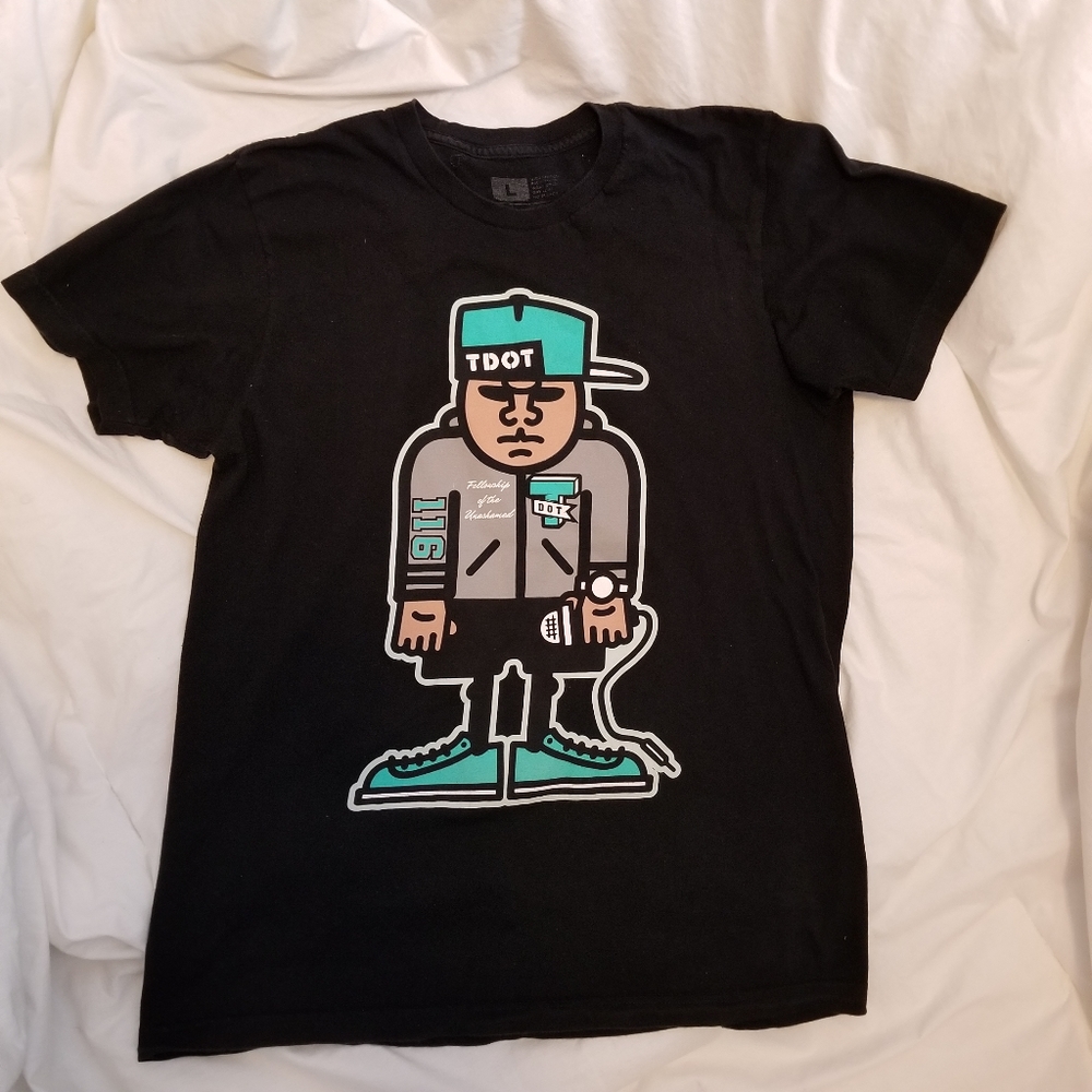 🌟HP🌟1•1 Six Black TDOT Graphic Tshirt Large